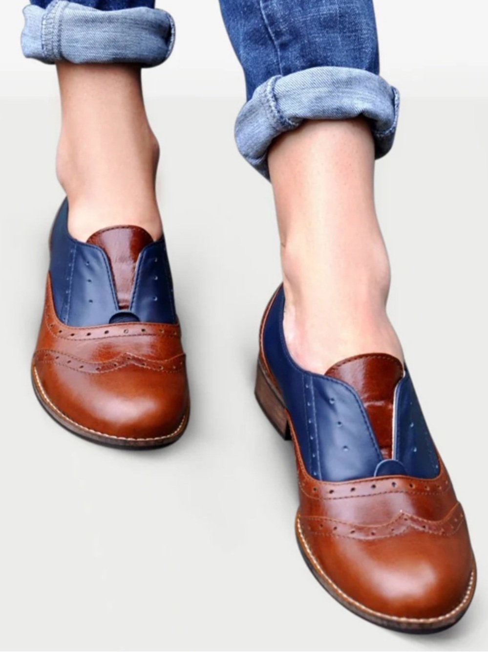 EUC like new worn once Julia Bo sz40 Navy/Brown Pershing Laceless Oxfords…